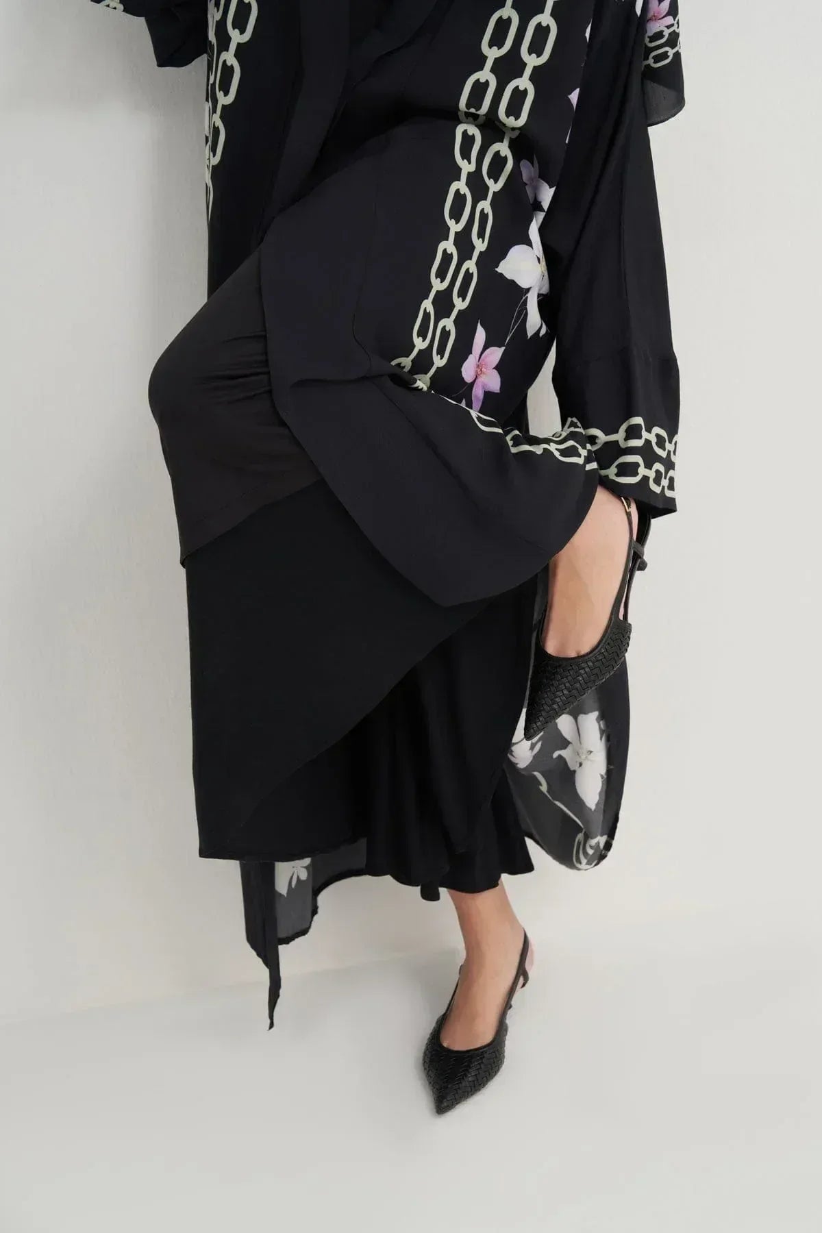 nora-premium-viscose-abaya-black-4458 - Carell Hijab