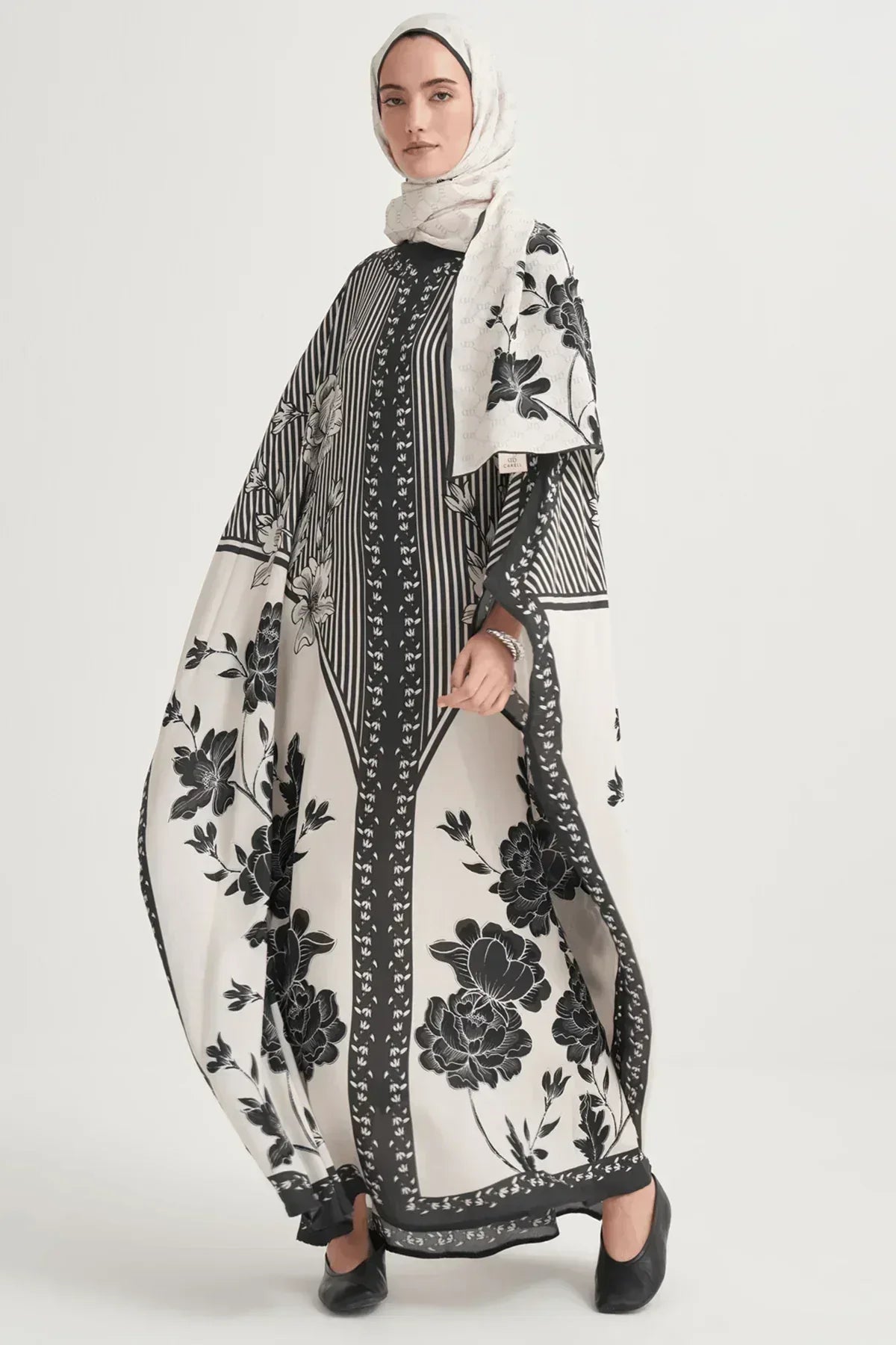 novera-viscose-kaftan-cream-4450 - Carell Hijab