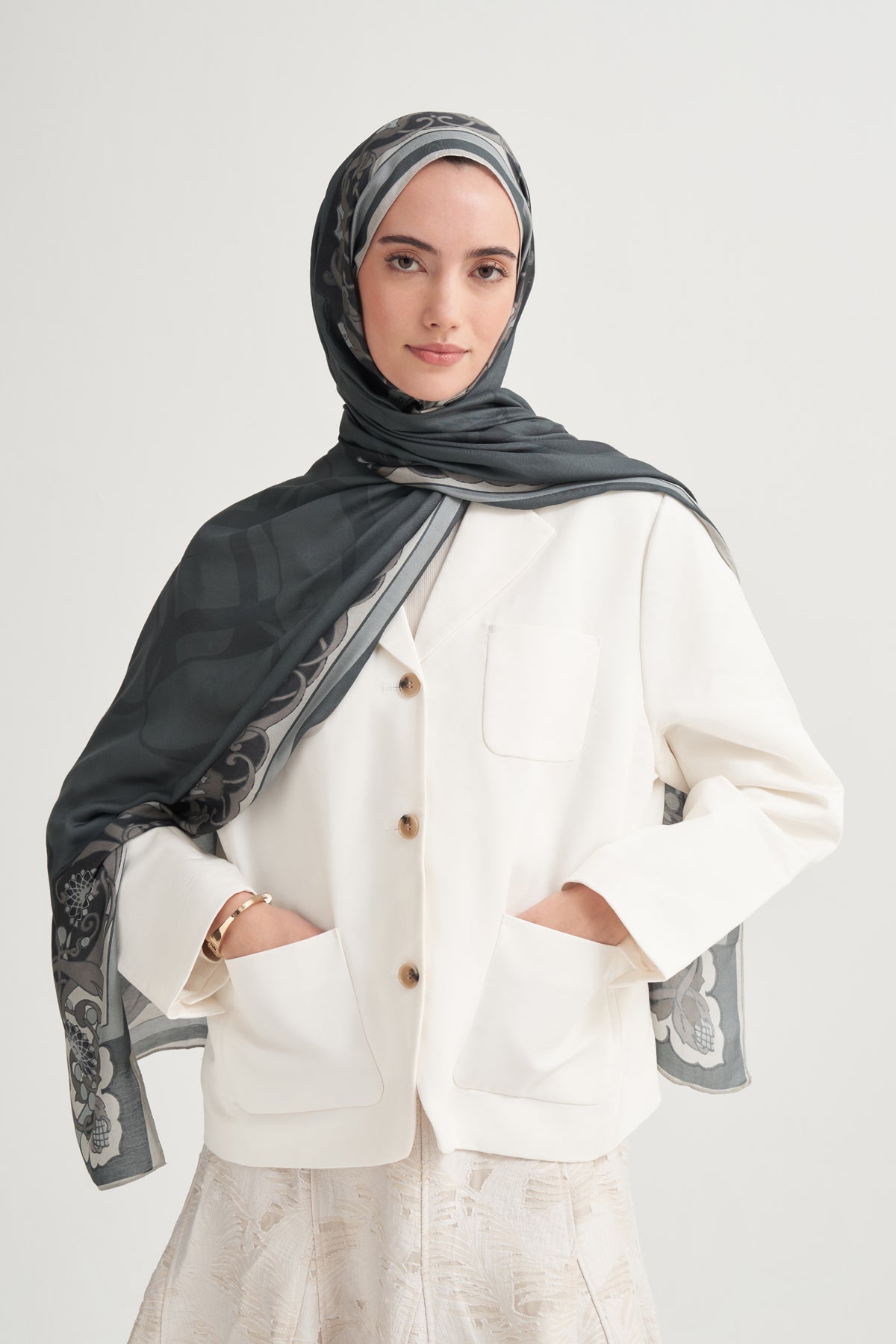 Olea Incira Viscose Scarf Anthracite