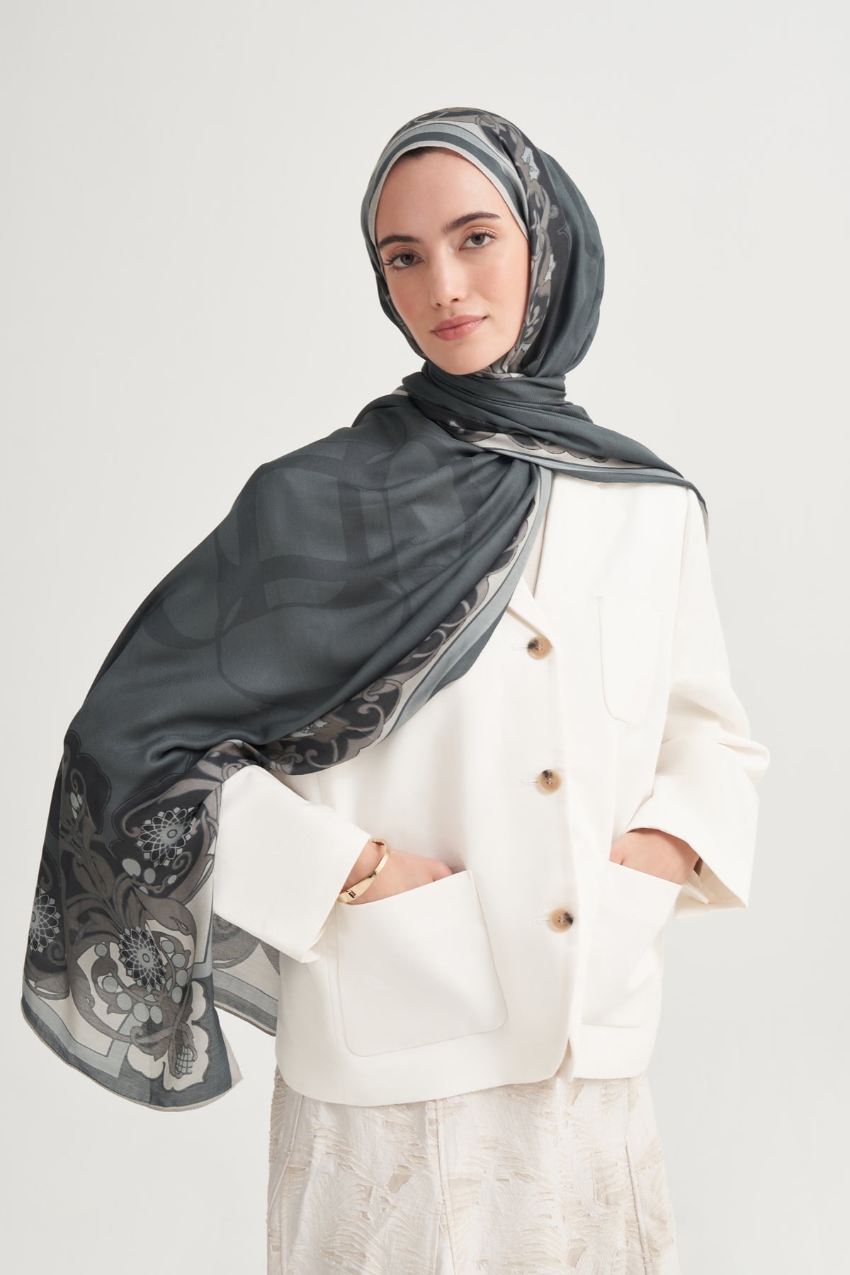 Olea Incira Viscose Scarf Anthracite