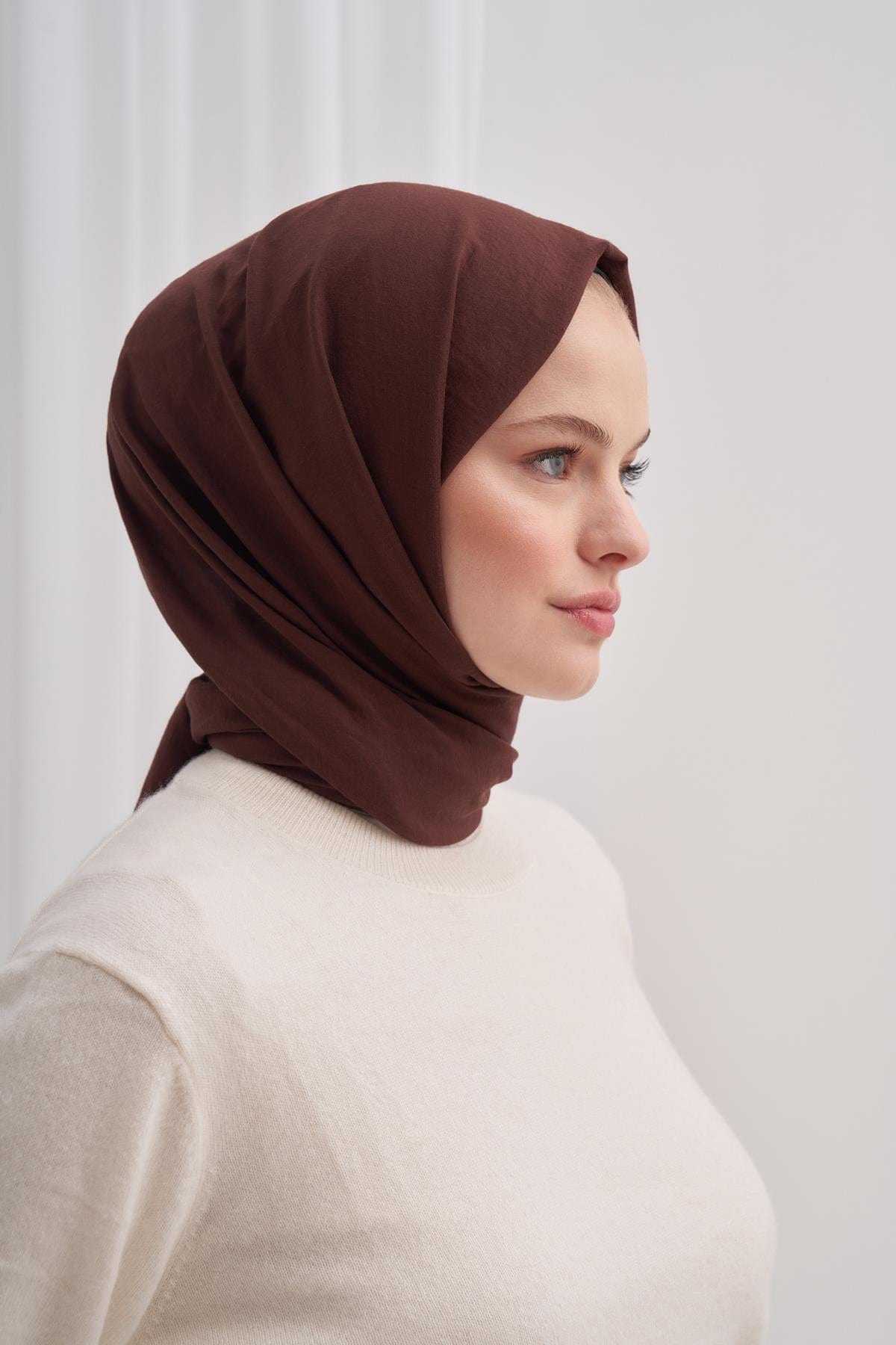 organic-cotton-crinkle-scarf-dark-brown-1989.jpg