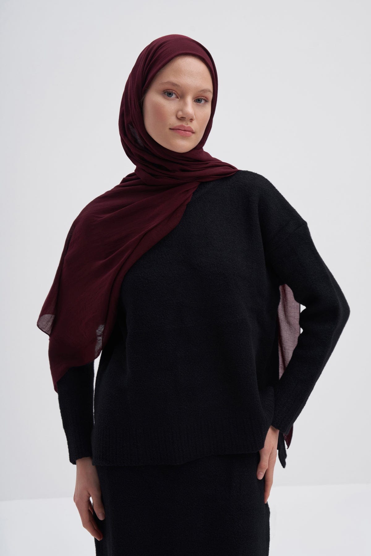 organic-cotton-crinkle-scarf-dark-burgundy-1876.jpg