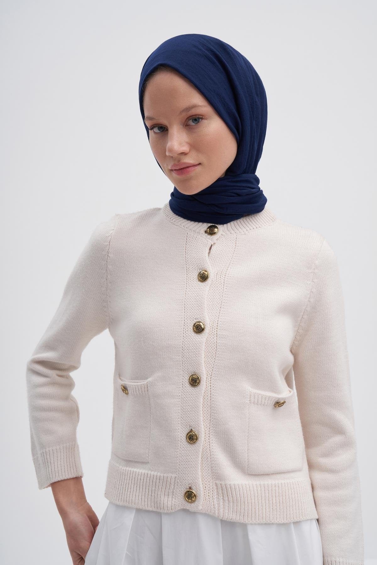 organic-cotton-crinkle-scarf-deep-blue-2000.jpg