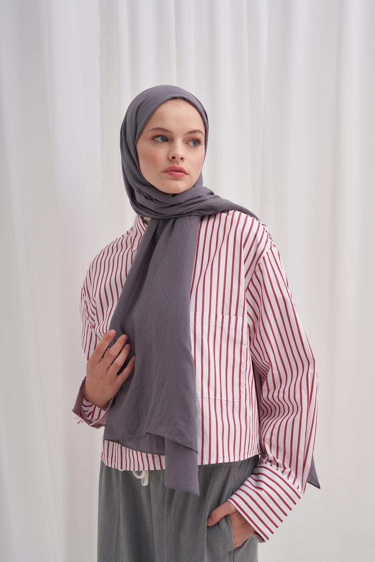 organic-cotton-crinkle-scarf-gray-1982.jpg