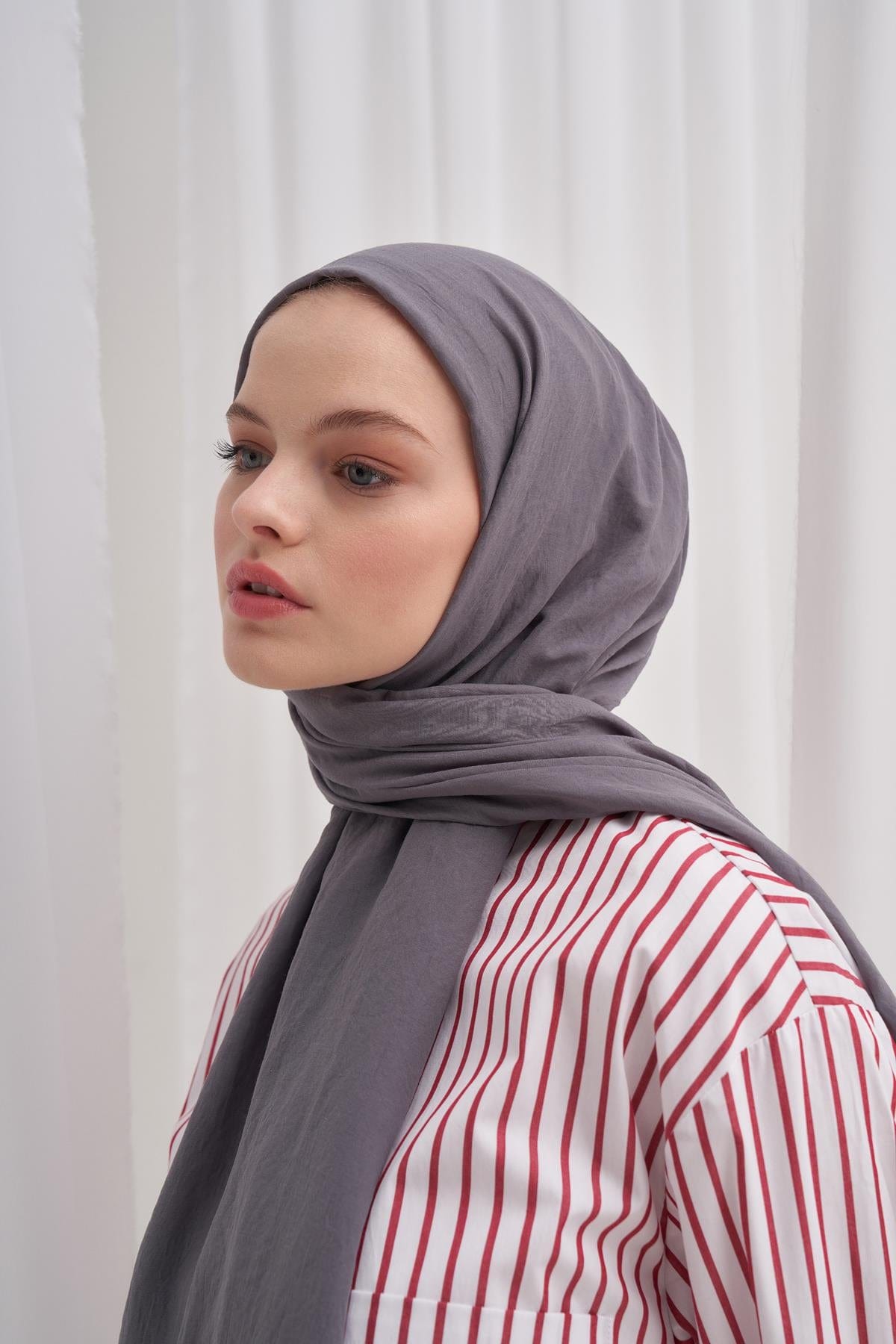 organic-cotton-crinkle-scarf-gray-1983.jpg