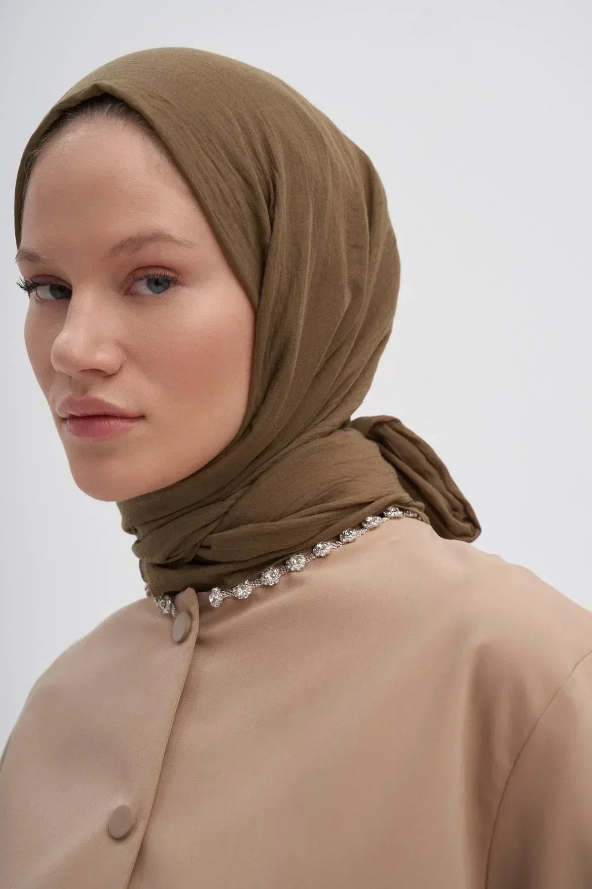 organic-cotton-crinkle-scarf-hazel-3005_6a99f9ae-66e9-41f7-a756-1bb6ea656cfe - Carell Hijab