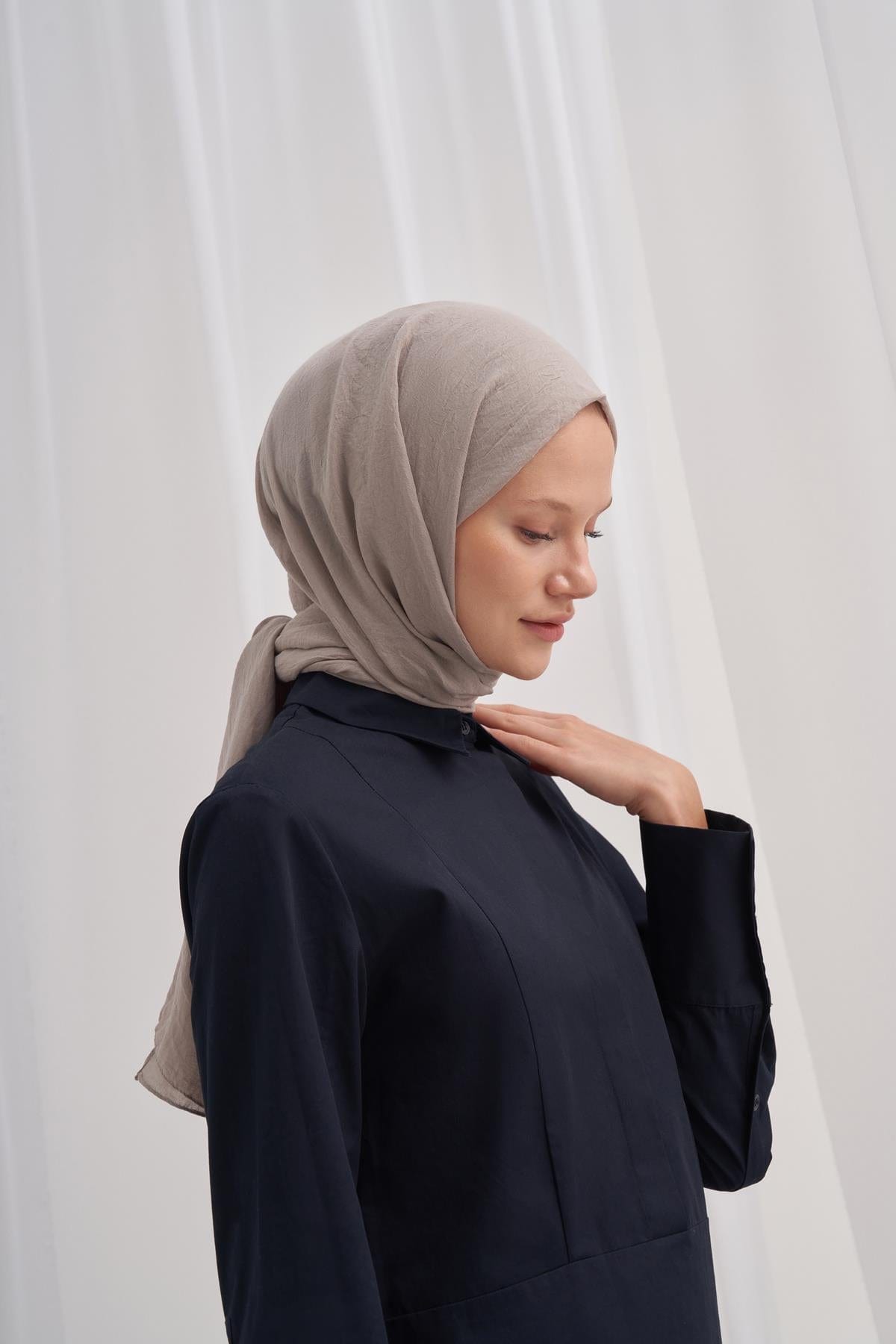 organic-cotton-crinkle-scarf-smoky-1980.jpg