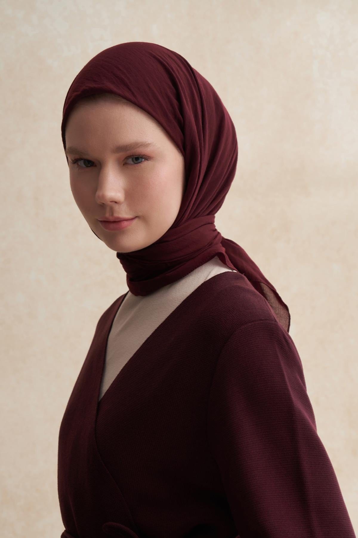 Organic Cotton Crinkle Square Scarf Dark Burgundy