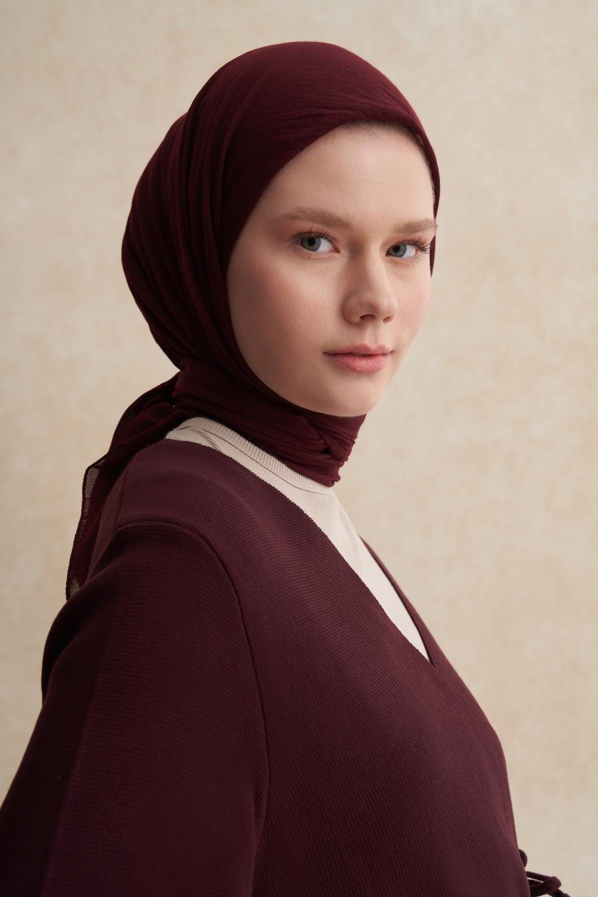 Organic Cotton Crinkle Square Scarf Dark Burgundy