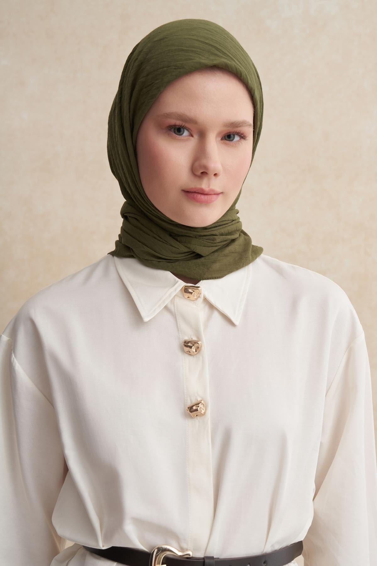 organic-cotton-crinkle-square-scarf-olive-green-1866_cb7eb082-c5ae-47db-ab40-fcaed3c3f4ce.jpg