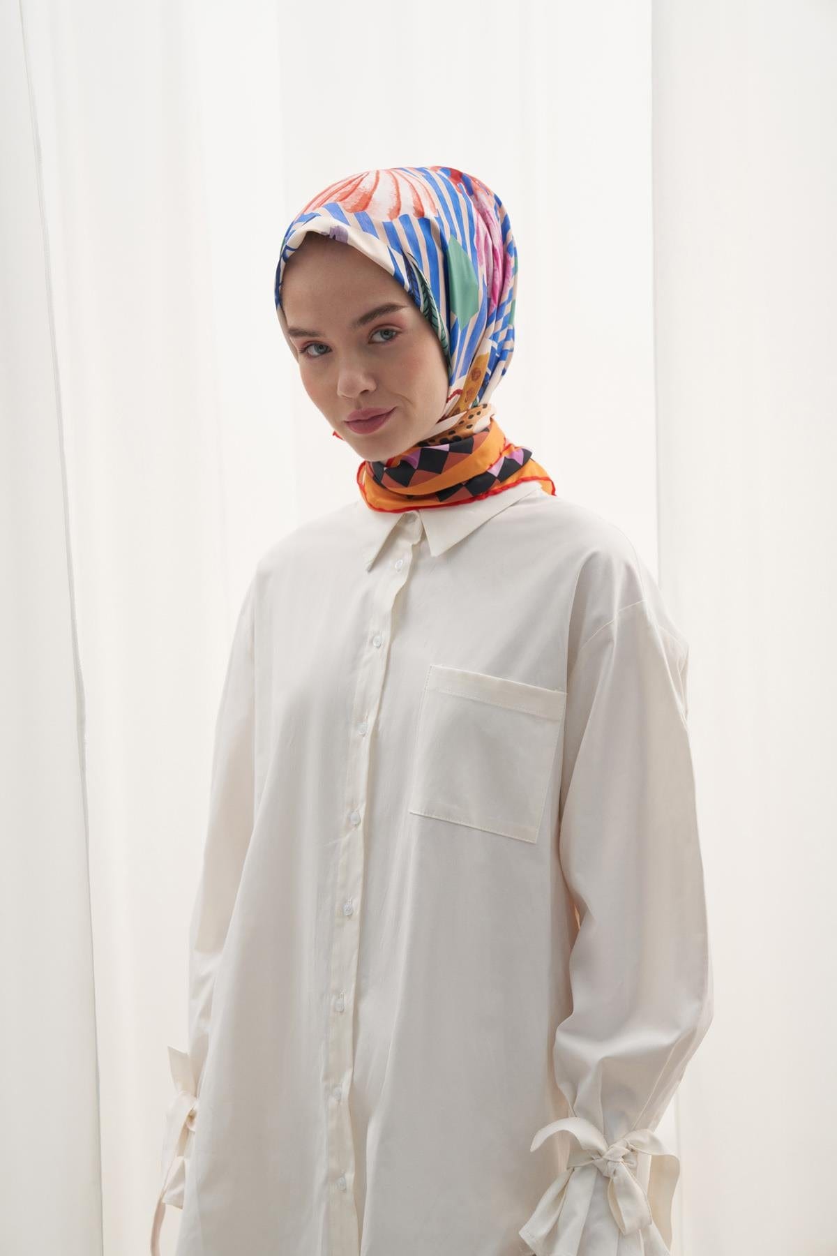 pearl-flower-pattern-twill-square-scarf-1221.jpg