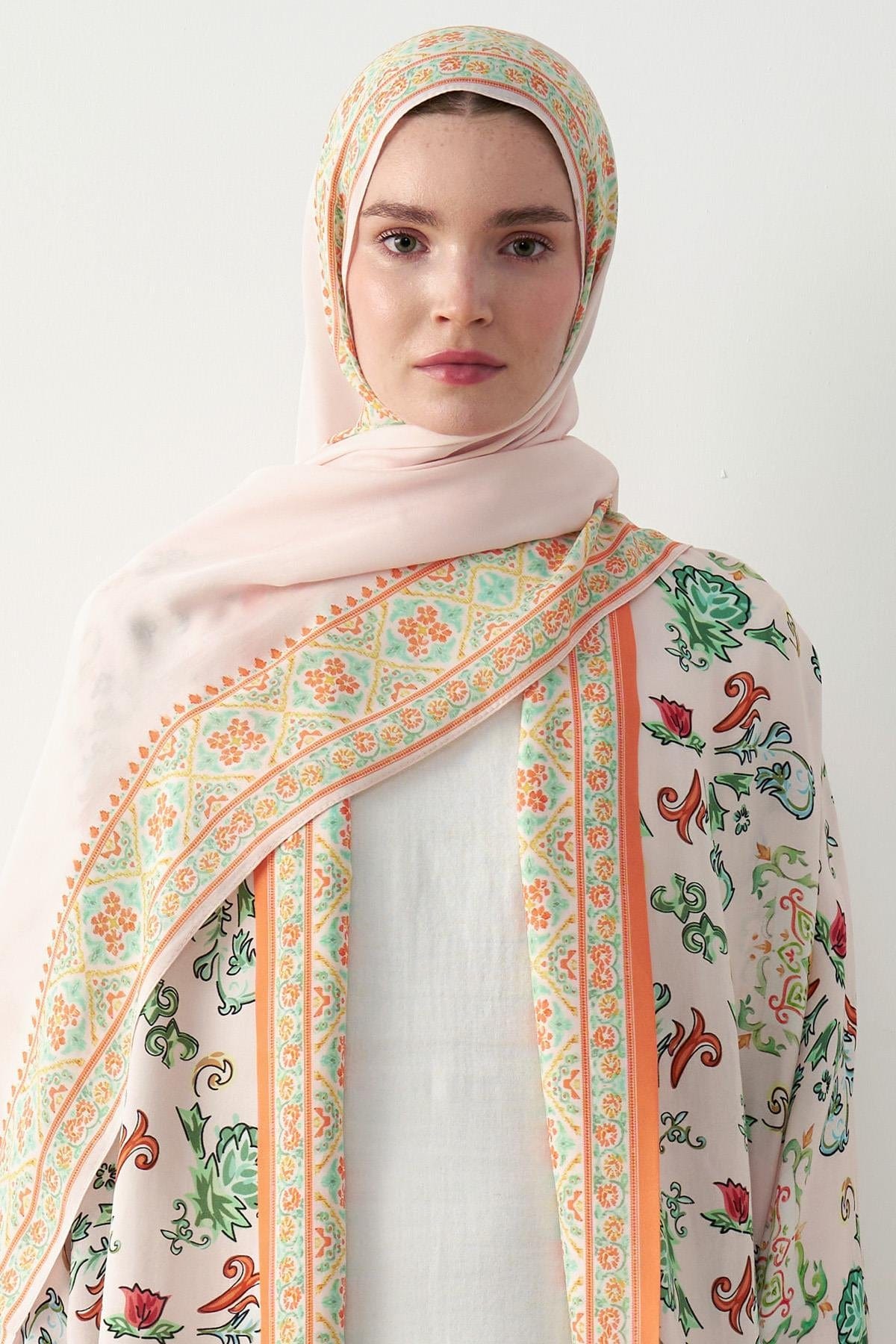 pearl-monogram-viscose-scarf-powder-pink-2561.jpg