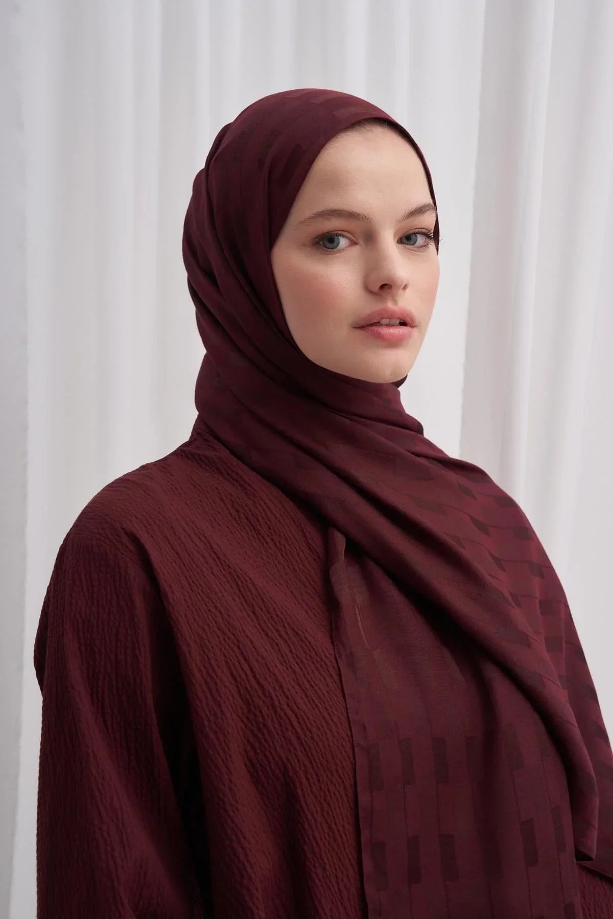 pinstripe-jacquard-italian-silk-scarf-dark-burgundy-2269_94a306fa-1513-42dd-8911-e60d58578e8c.jpg