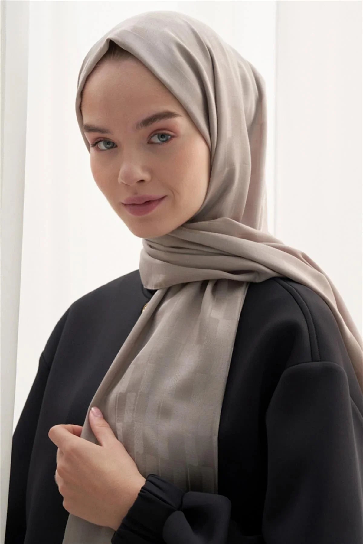 pinstripe-jacquard-italian-silk-scarf-smoky-2279.jpg