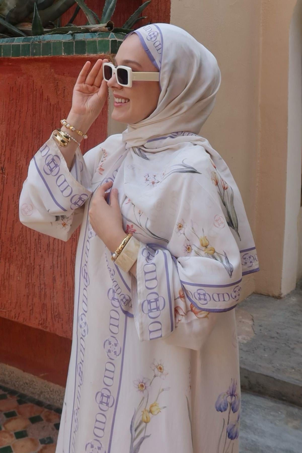 rana-cesur-s-choice-palmara-monogram-viscose-scarf-ecru-1092.jpg