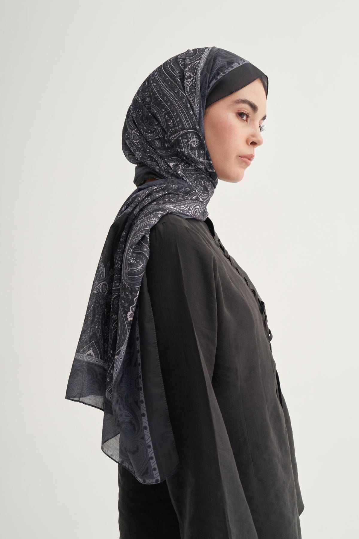 ravena-nilla-cotton-scarf-black-3464.jpg