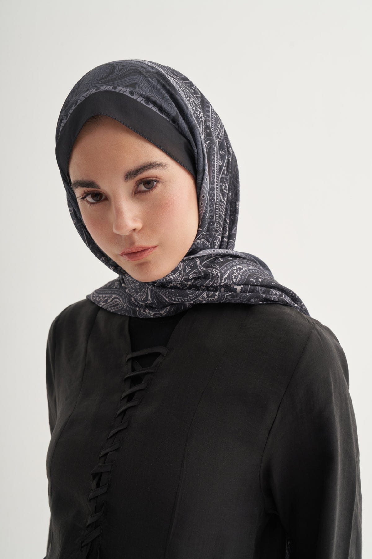 Ravena Nilla Cotton Scarf Black