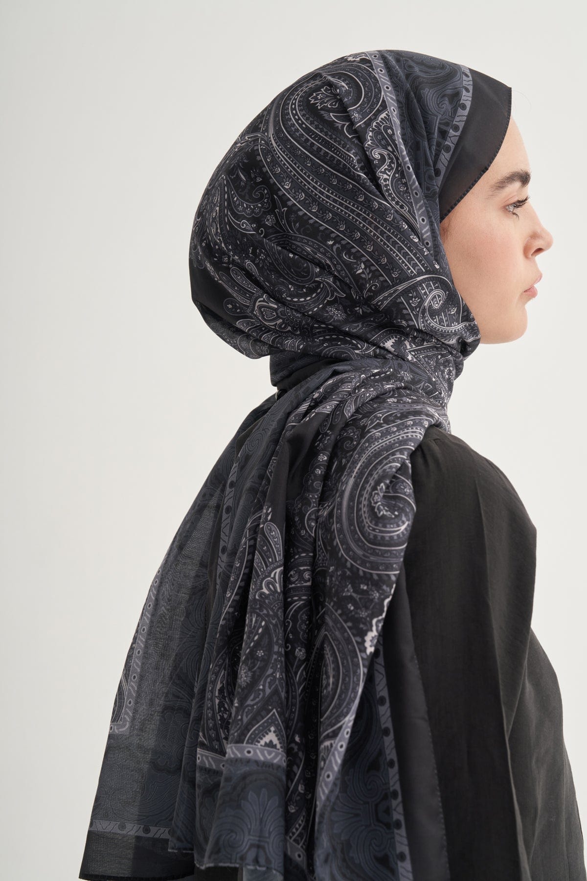 ravena-nilla-cotton-scarf-black-3468.jpg