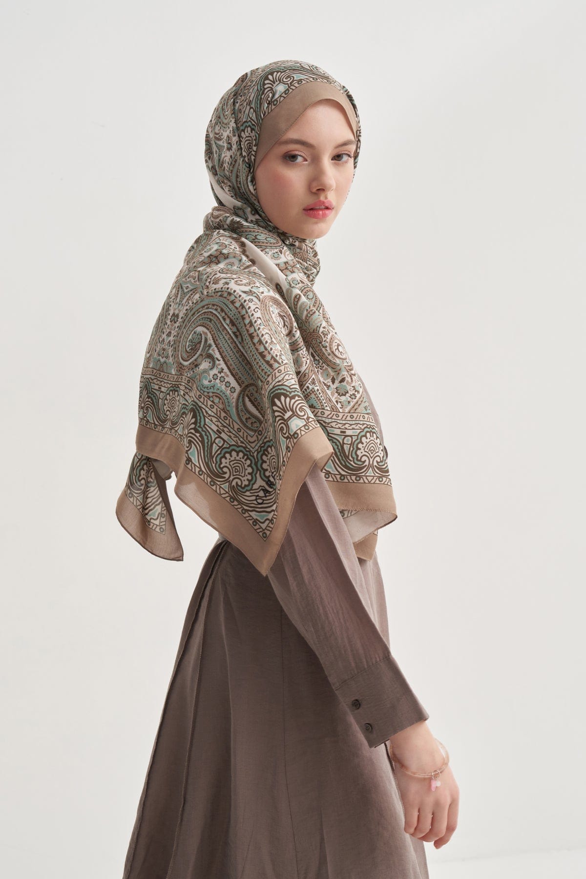 ravena-nilla-cotton-scarf-cream-3462_3a17718e-dcb3-4942-9795-aff04e88cfa5.jpg