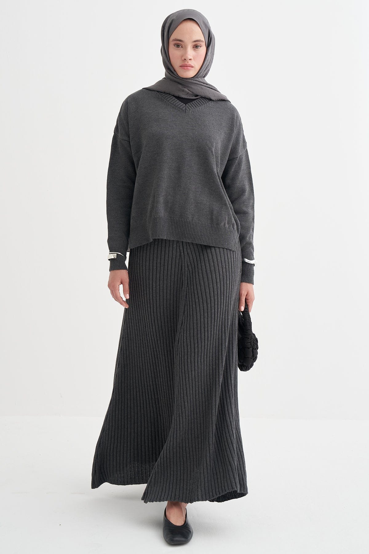 ribbed-knit-skirt-set-anthracite-3662.jpg