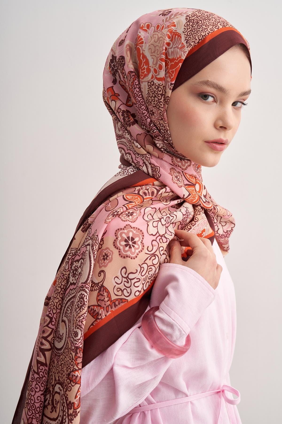 Royal Vela Viscose Scarf Burgundy