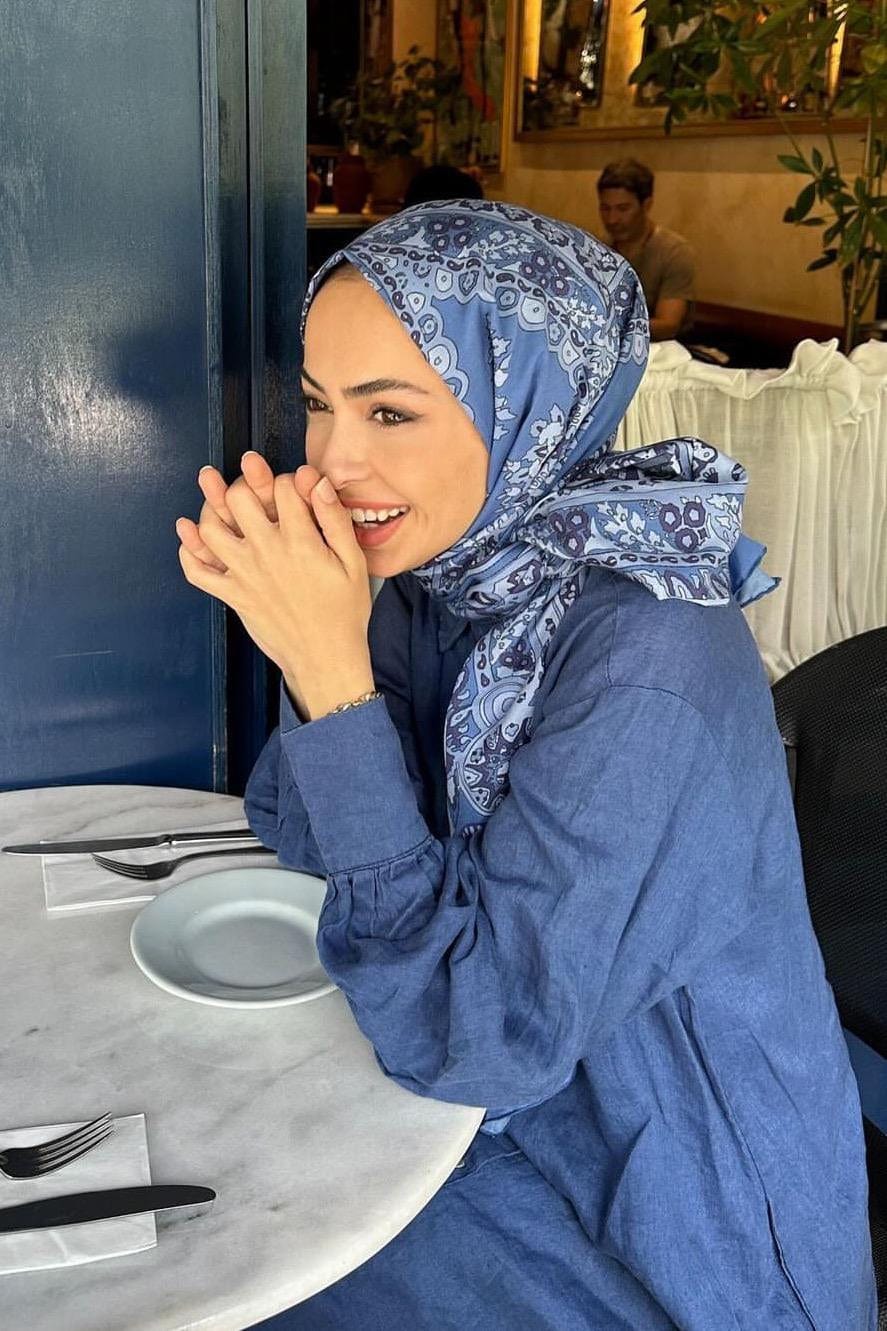 Saadet's Choice Night Comfy Silk Scarf Indigo
