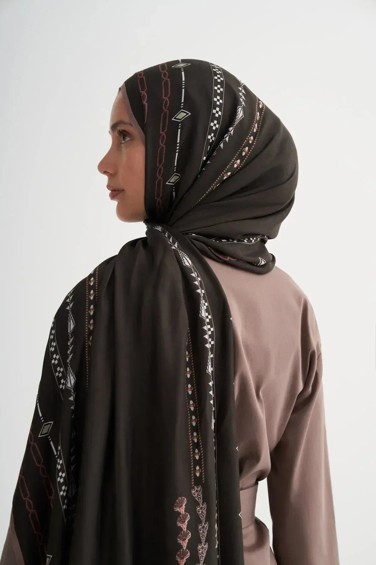 saphira-incira-viscose-bitter-brown-5066 - Carell Hijab