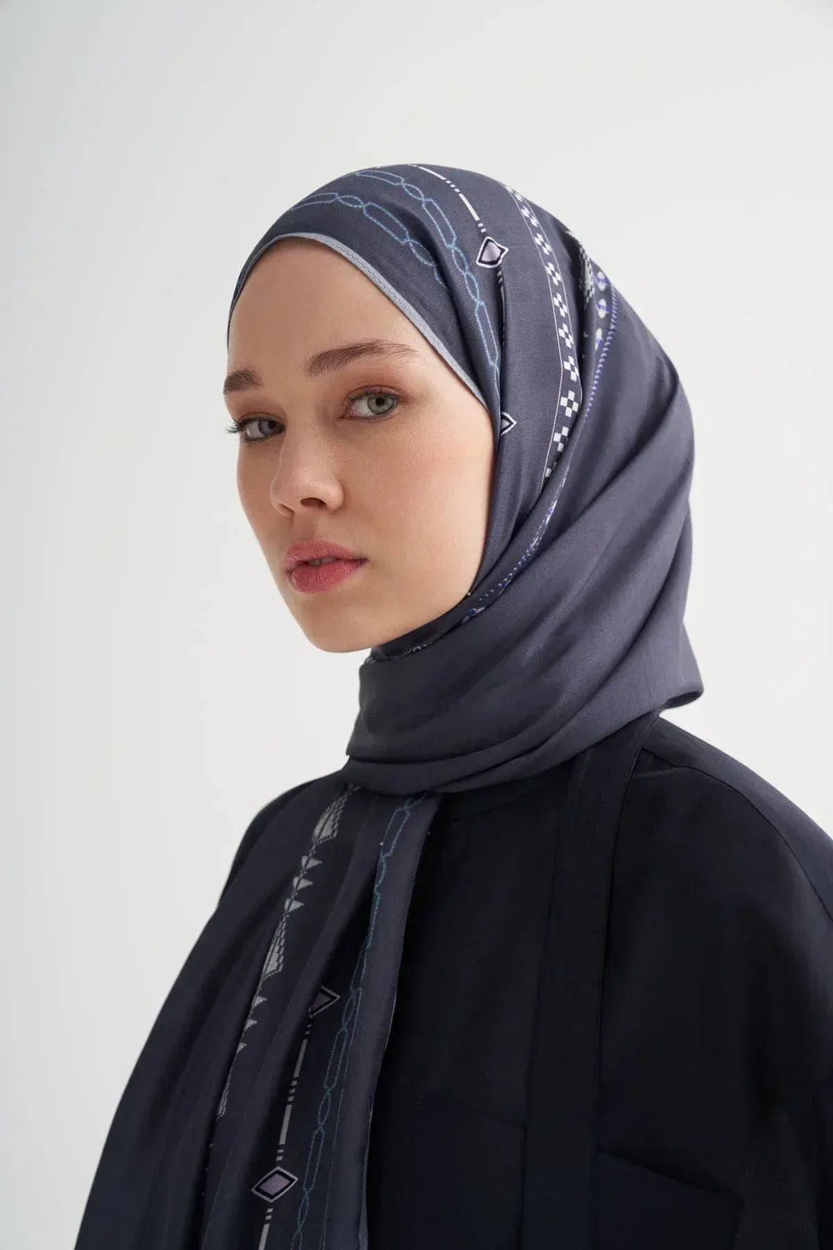 saphira-incira-viscose-scarf-blue-5073 - Carell Hijab