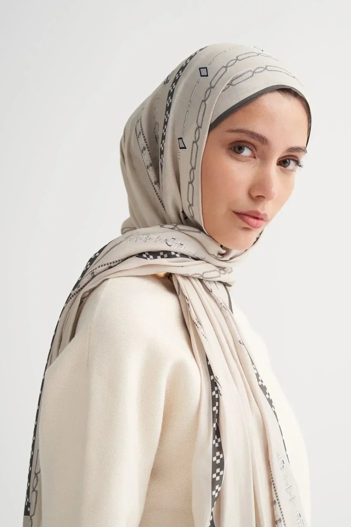 saphira-incira-viscose-scarf-ecru-5076 - Carell Hijab