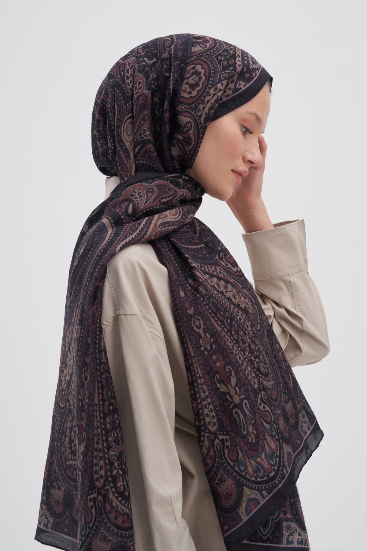 Saphire Early Silk Scarf Dark Rose