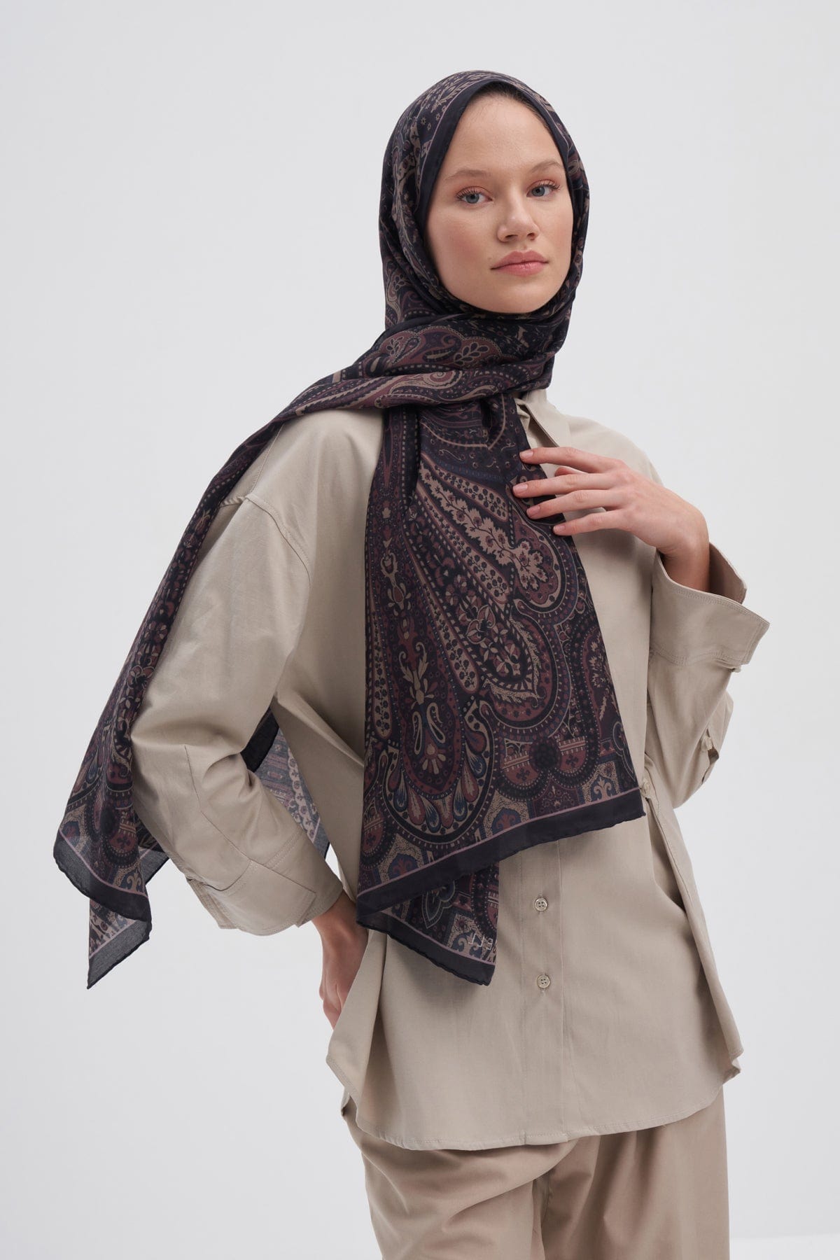 Saphire Early Silk Scarf Dark Rose