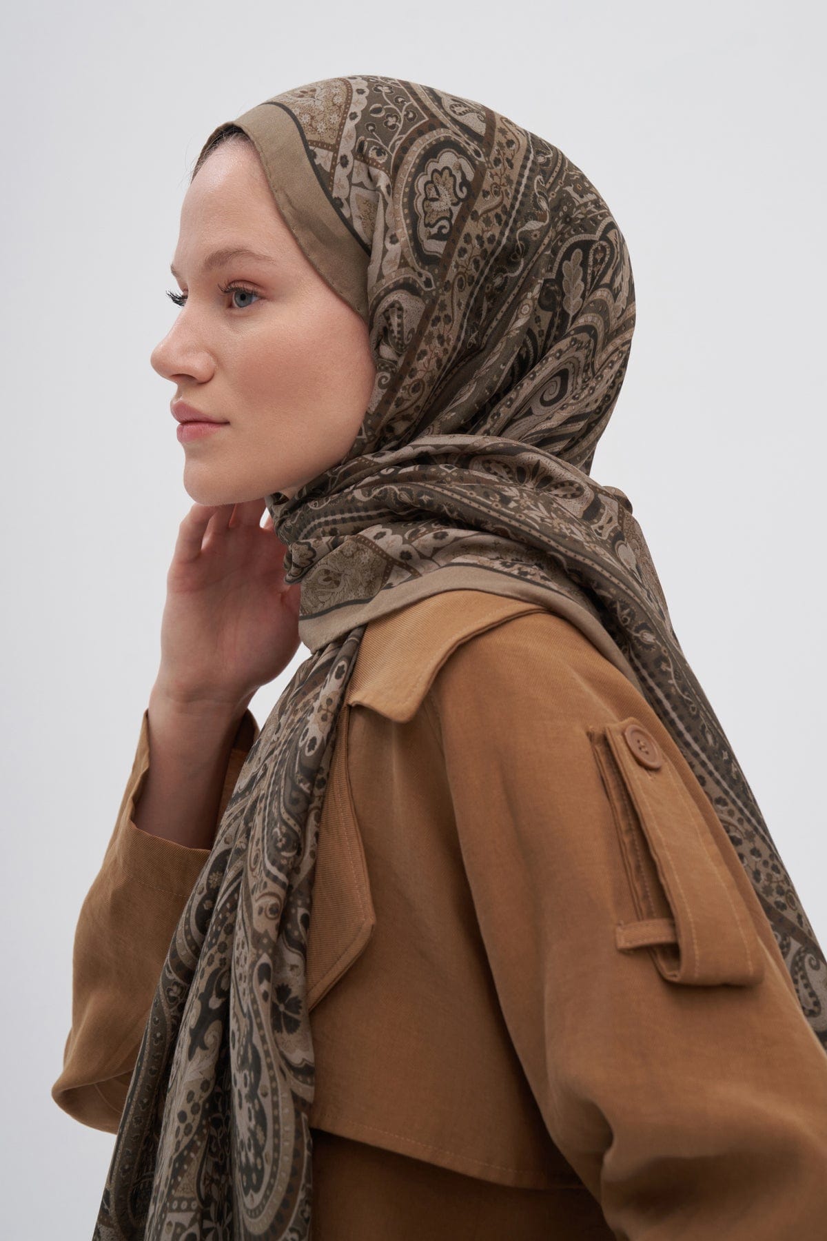 saphire-early-silk-scarf-mink-2806.jpg