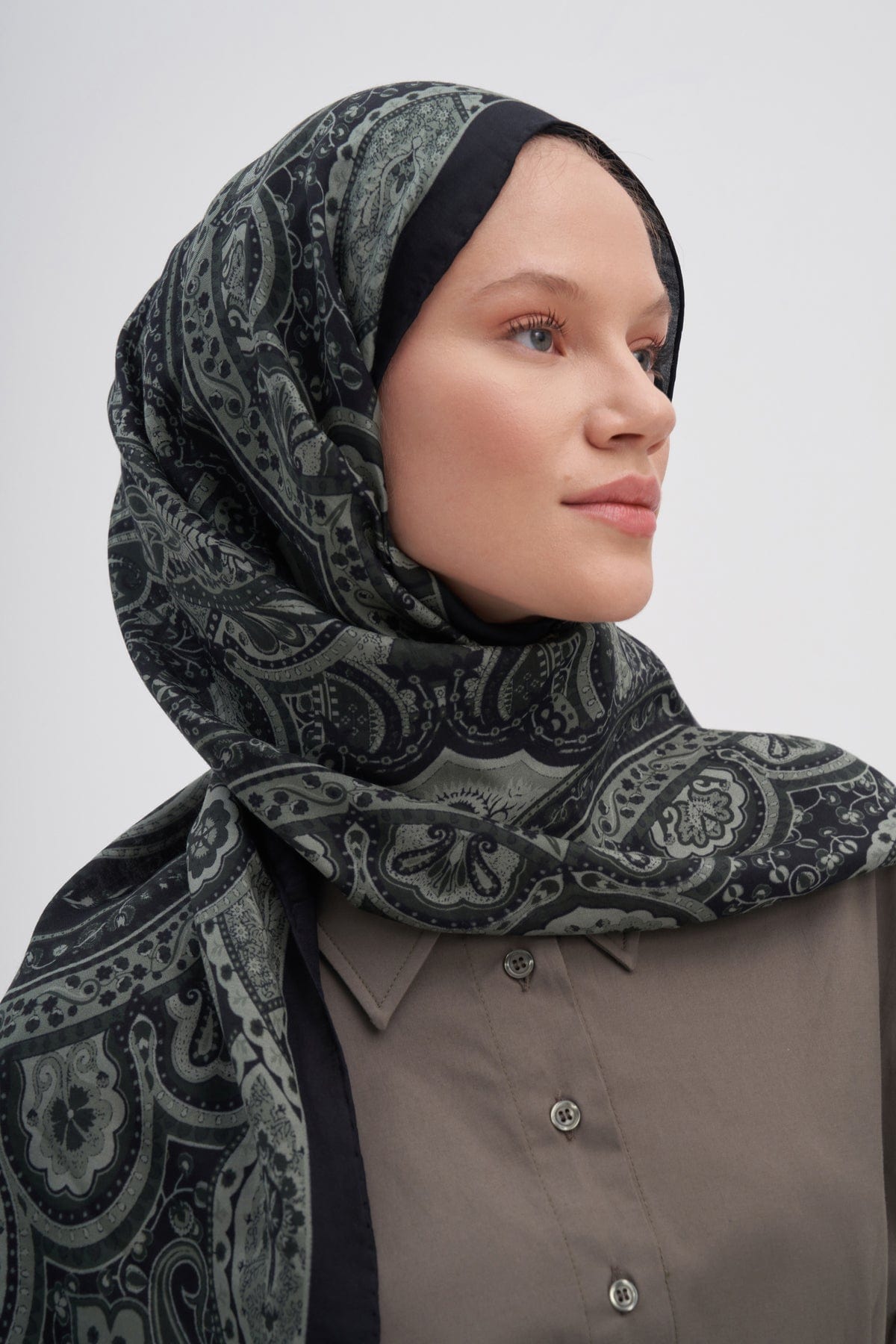 Saphire Early Silk Scarf Soft Green