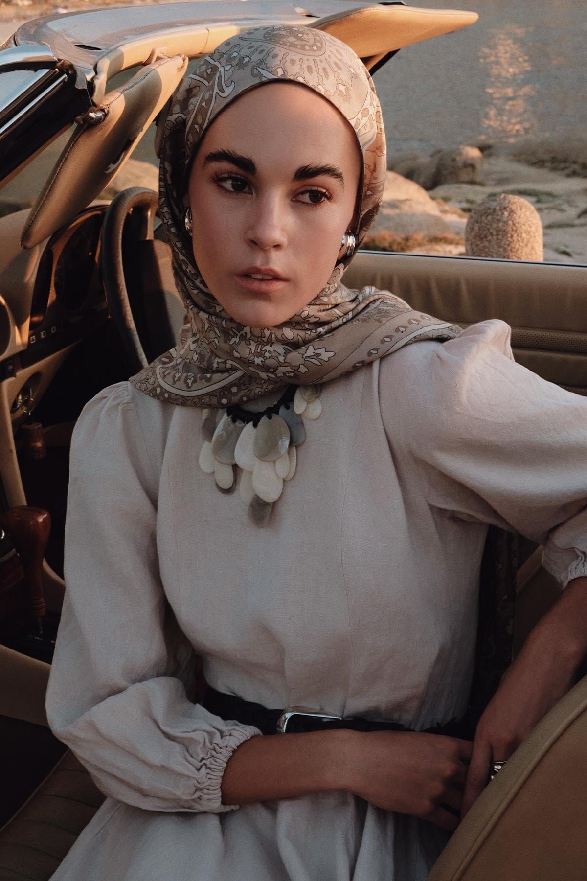 savanna-comfy-silk-scarf-mink-256.jpg