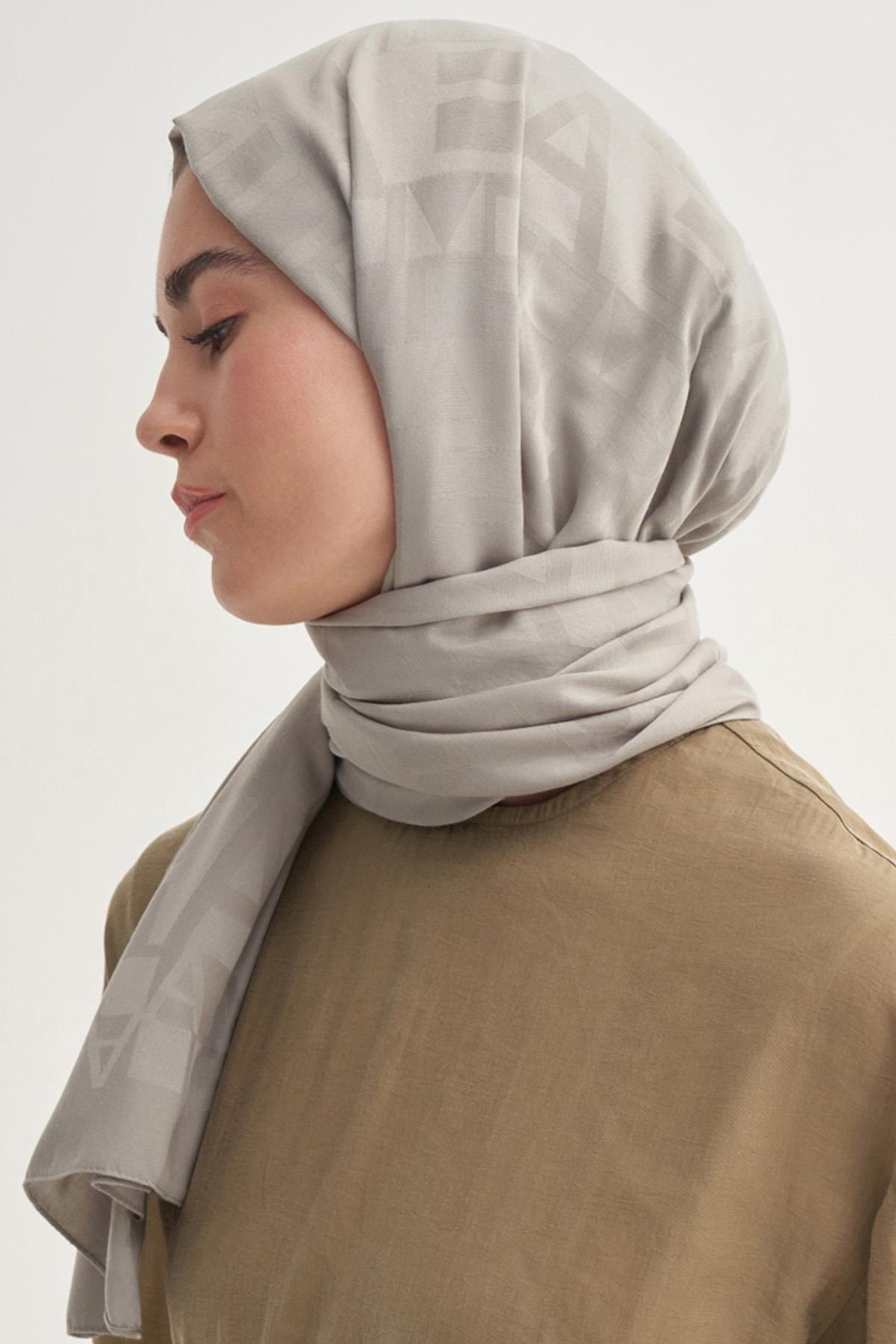 script-pattern-jacquard-italian-silk-scarf-light-light-grey-565.jpg