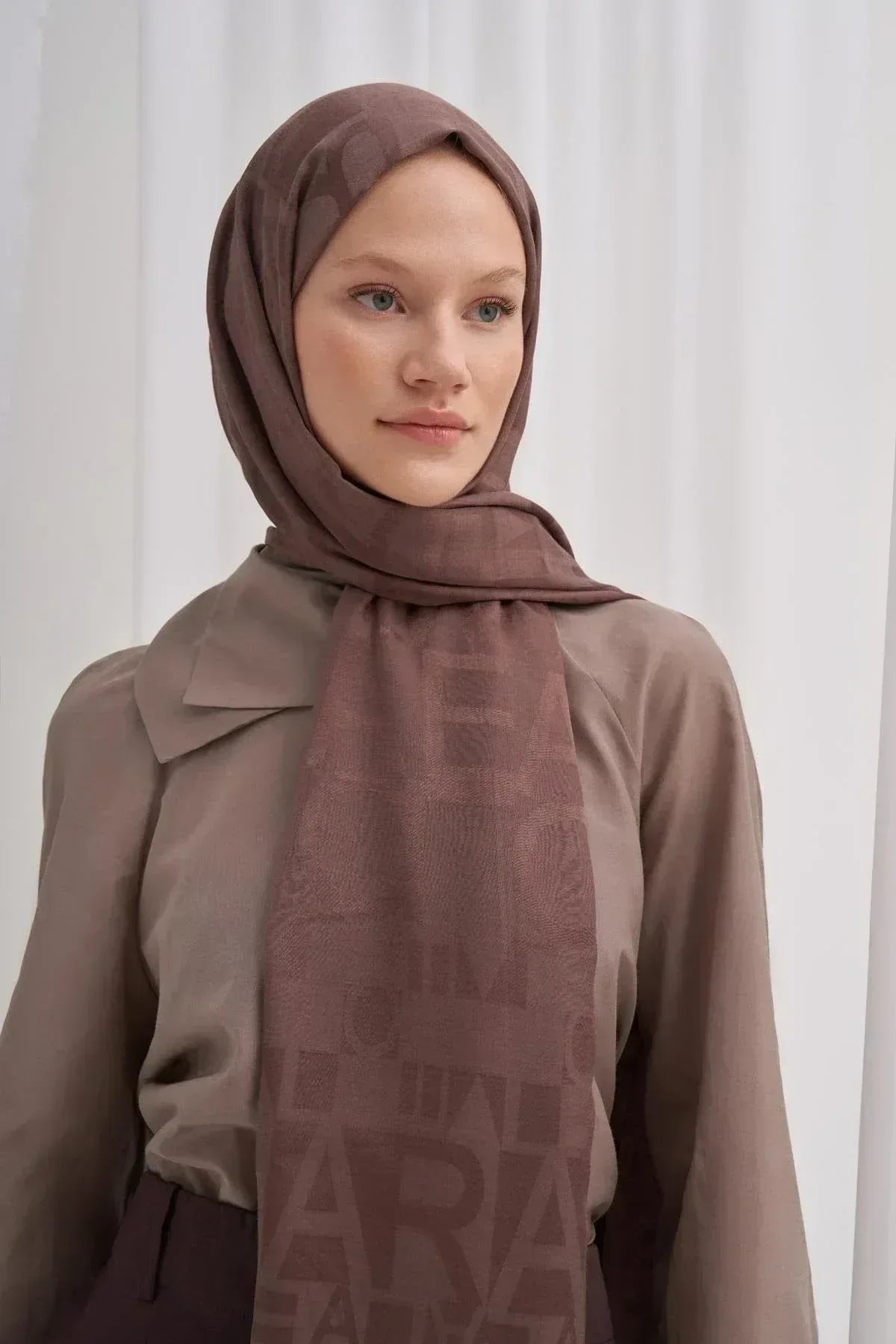 script-pattern-jacquard-italian-silk-scarf-soft-brown-764_fd3ec2e9-9961-4e63-9b4e-9e9b64db88fb - Carell Hijab