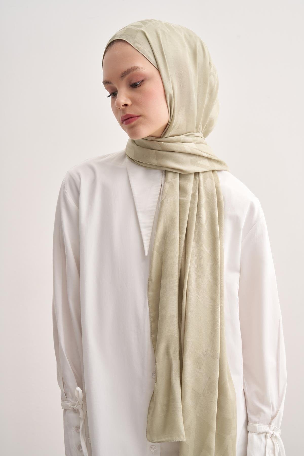 script-pattern-jacquard-italian-silk-scarf-soft-green-736.jpg