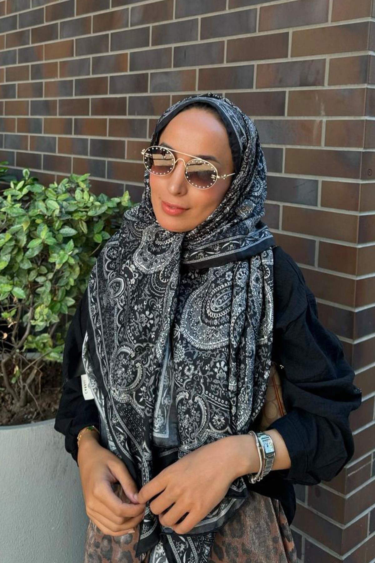 Seda Demir's Choice Ethnich Comfy Silk Scarf Black