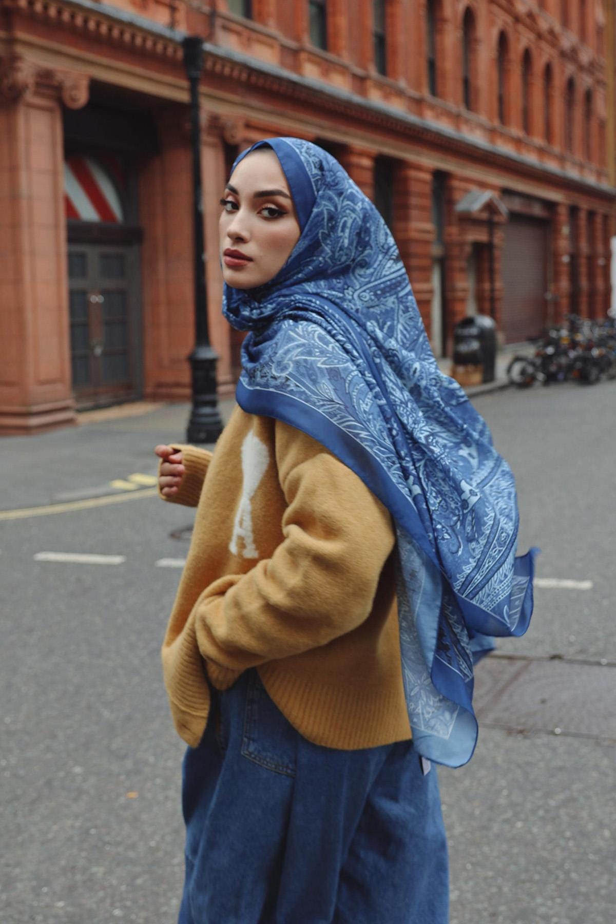 Sena Sever's Choice: Diamond Nilla Cotton Scarf Blue