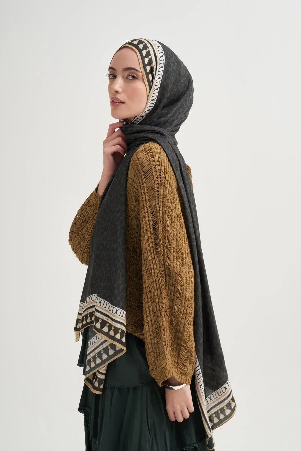 sera-incira-viscose-scarf-burgundy-4409 - Carell Hijab