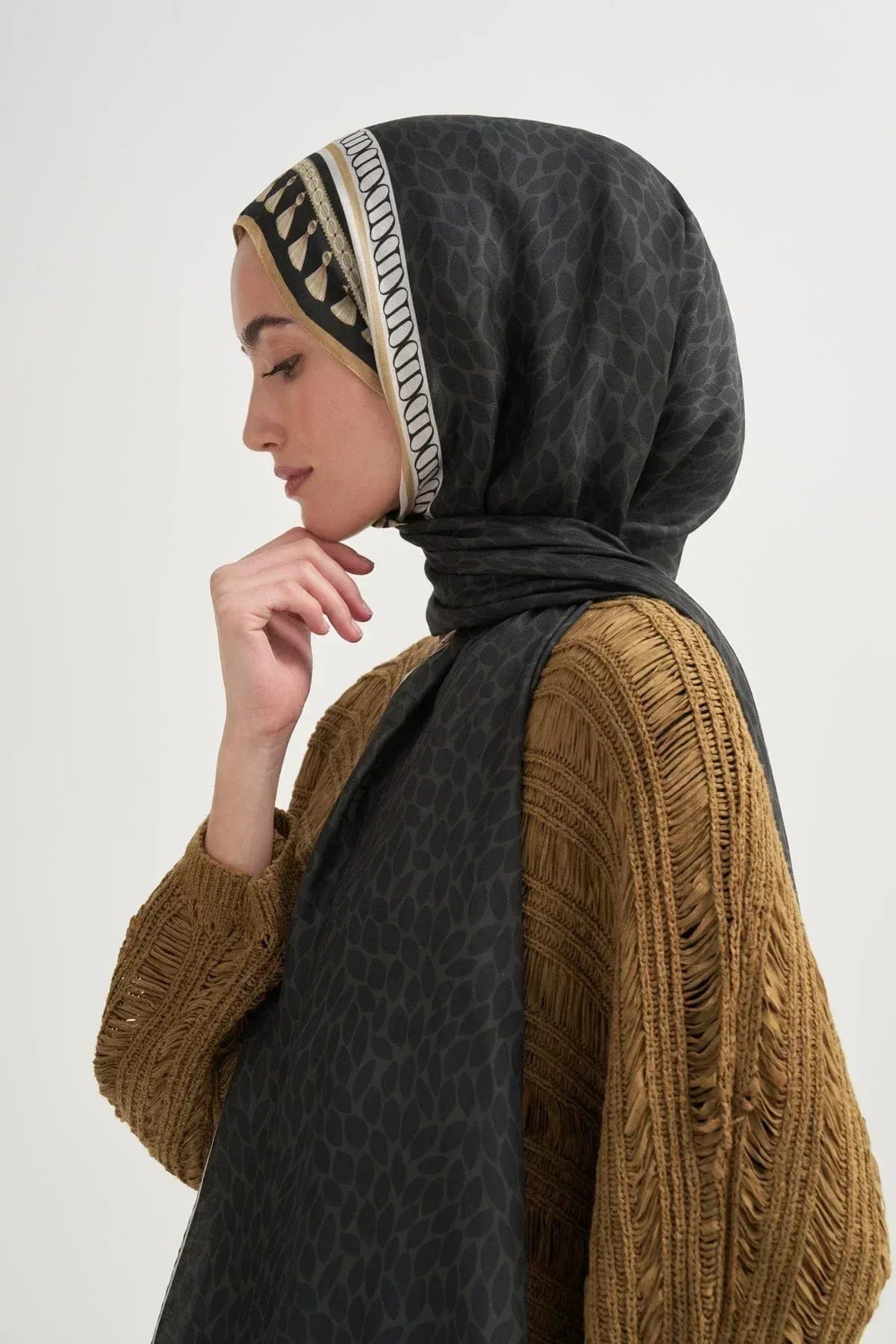 sera-incira-viscose-scarf-burgundy-4410 - Carell Hijab