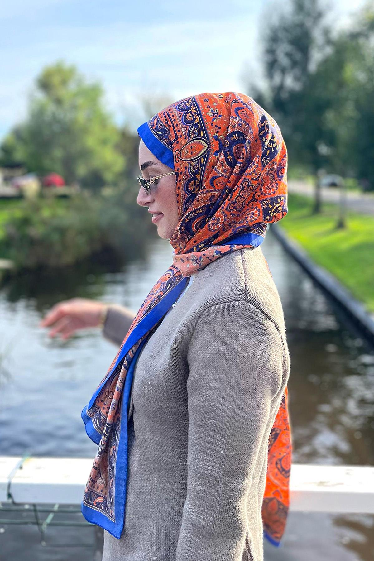 seyma-albayrak-s-choice-sunset-blaze-comfy-silk-scarf-orange-210.jpg