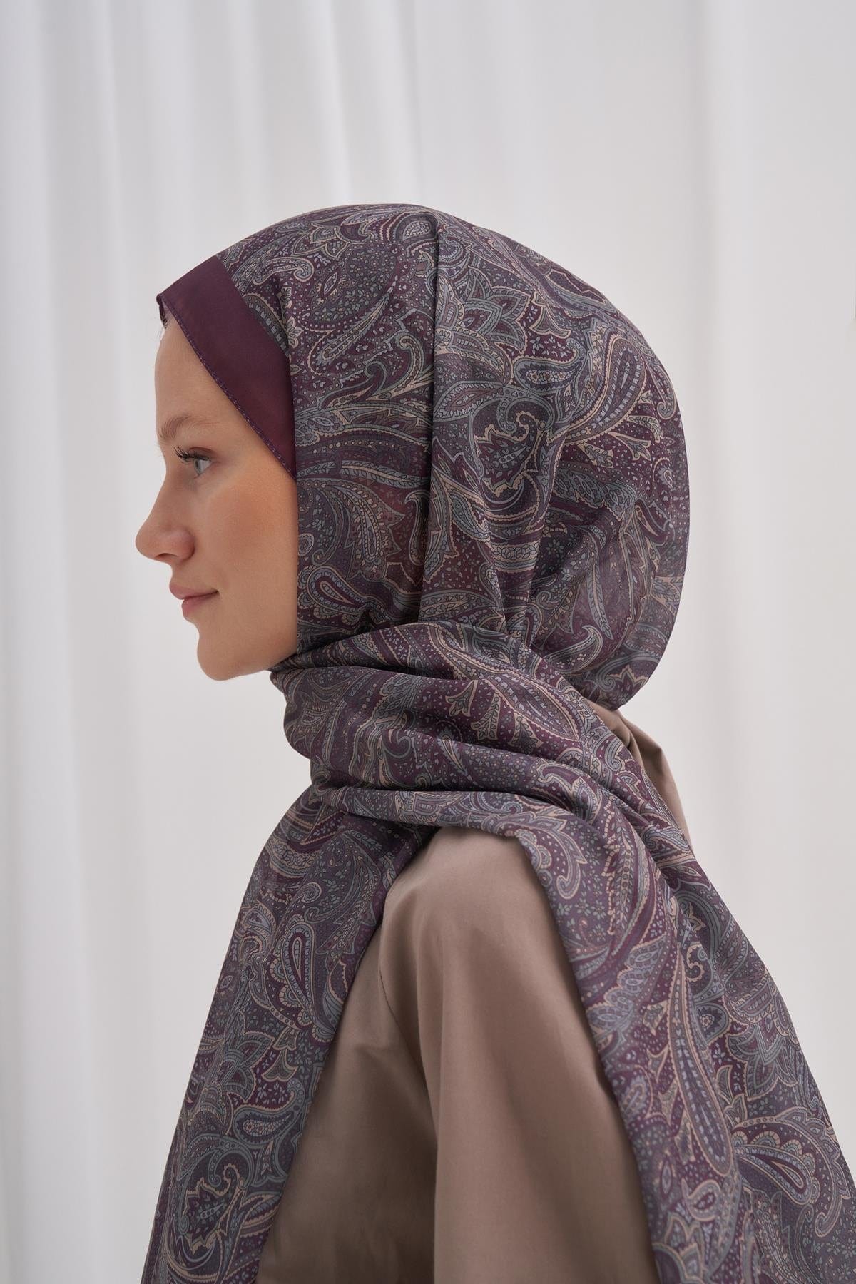 Shades Nilla Cotton Scarf Reddish