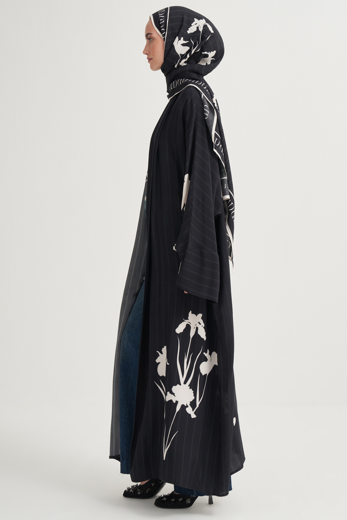 Sira Premium Viscose Abaya Black