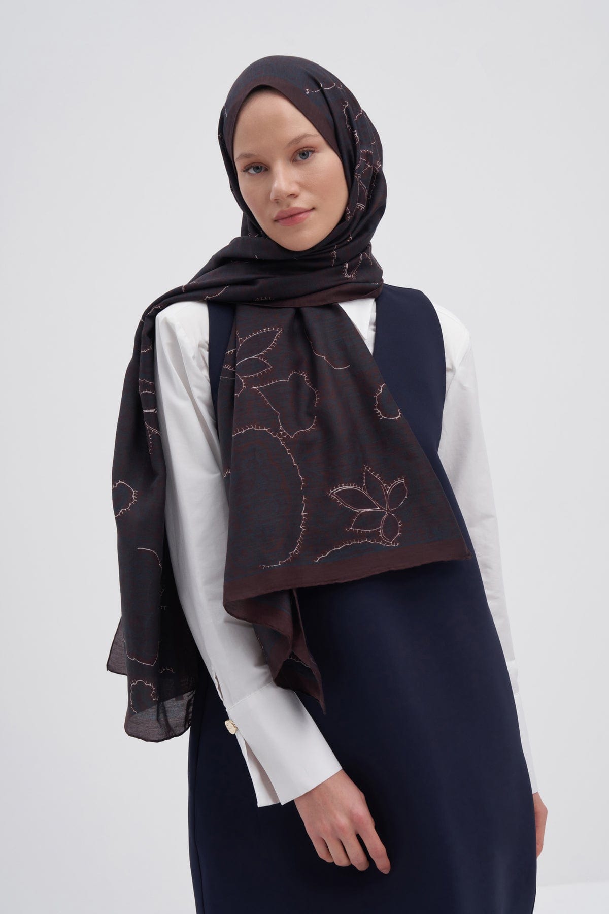 sky-dark-early-silk-scarf-reddish-2821.jpg