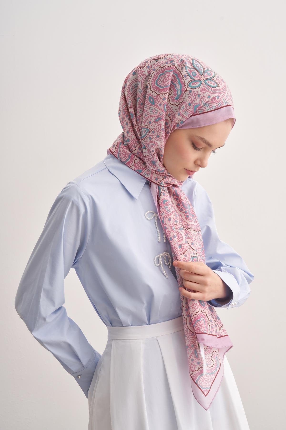 sky-early-silk-scarf-pink-2826.jpg