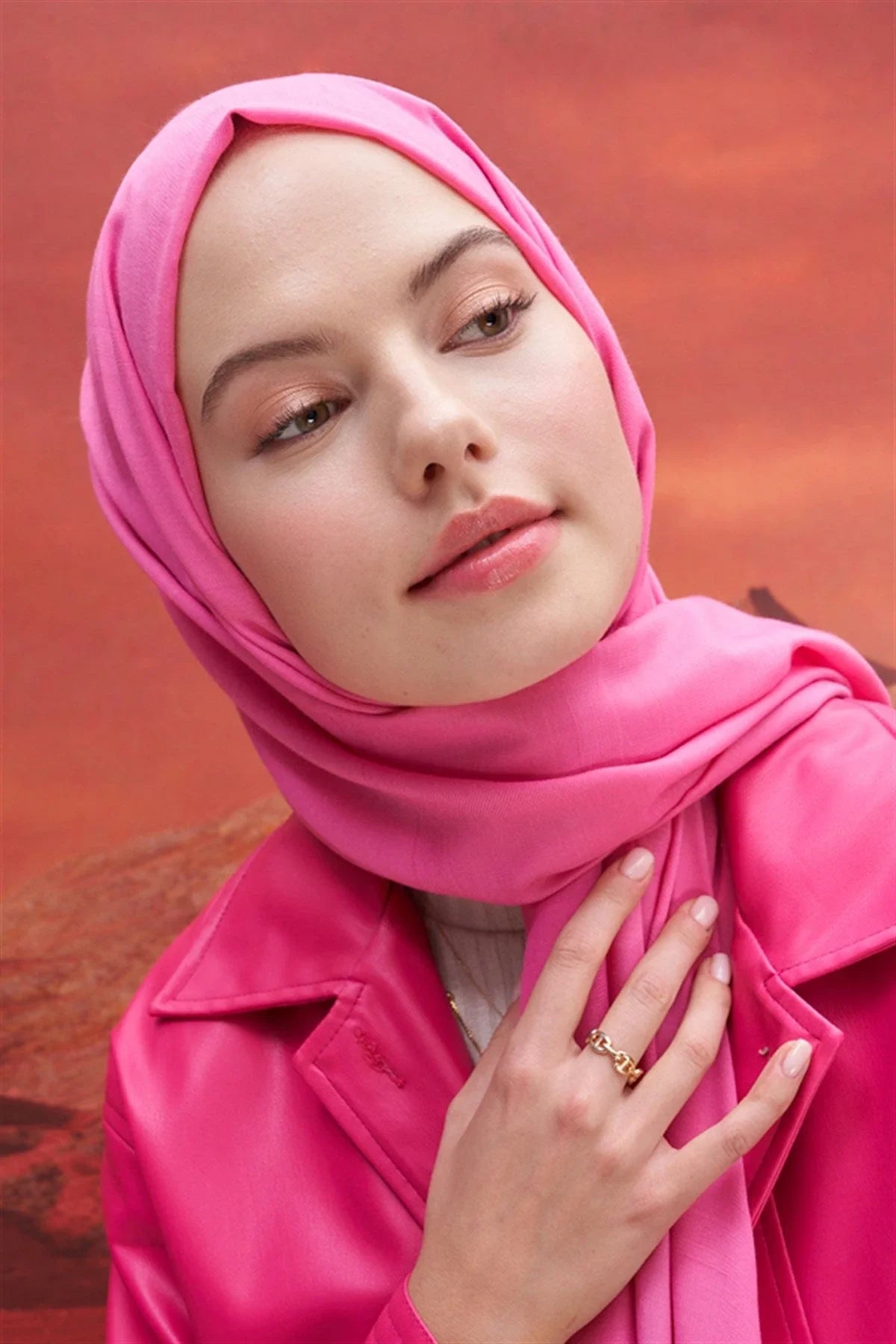 square-patterned-modal-jacquard-scarf-deep-pink-2976.jpg