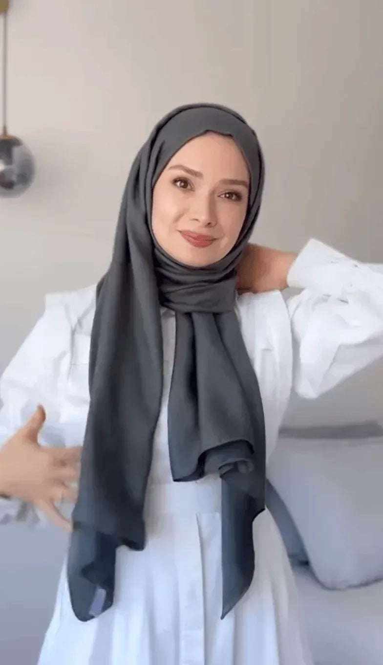 suheda-s-choice-chantouk-reversible-silk-scarf-army-green-2627_f0e6a47a-040c-4294-a525-b99437911877 - Carell Hijab