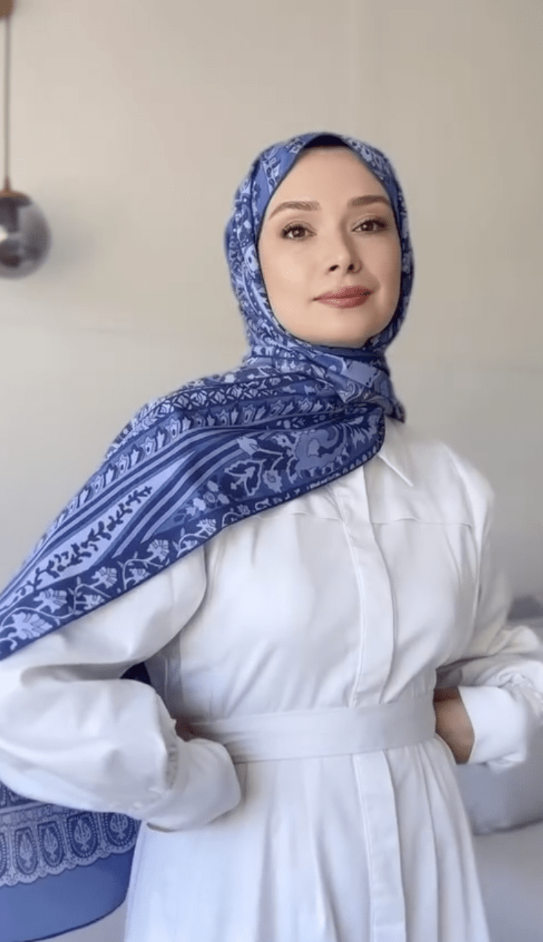 suheda-s-choice-night-comfy-silk-scarf-indigo-77.png