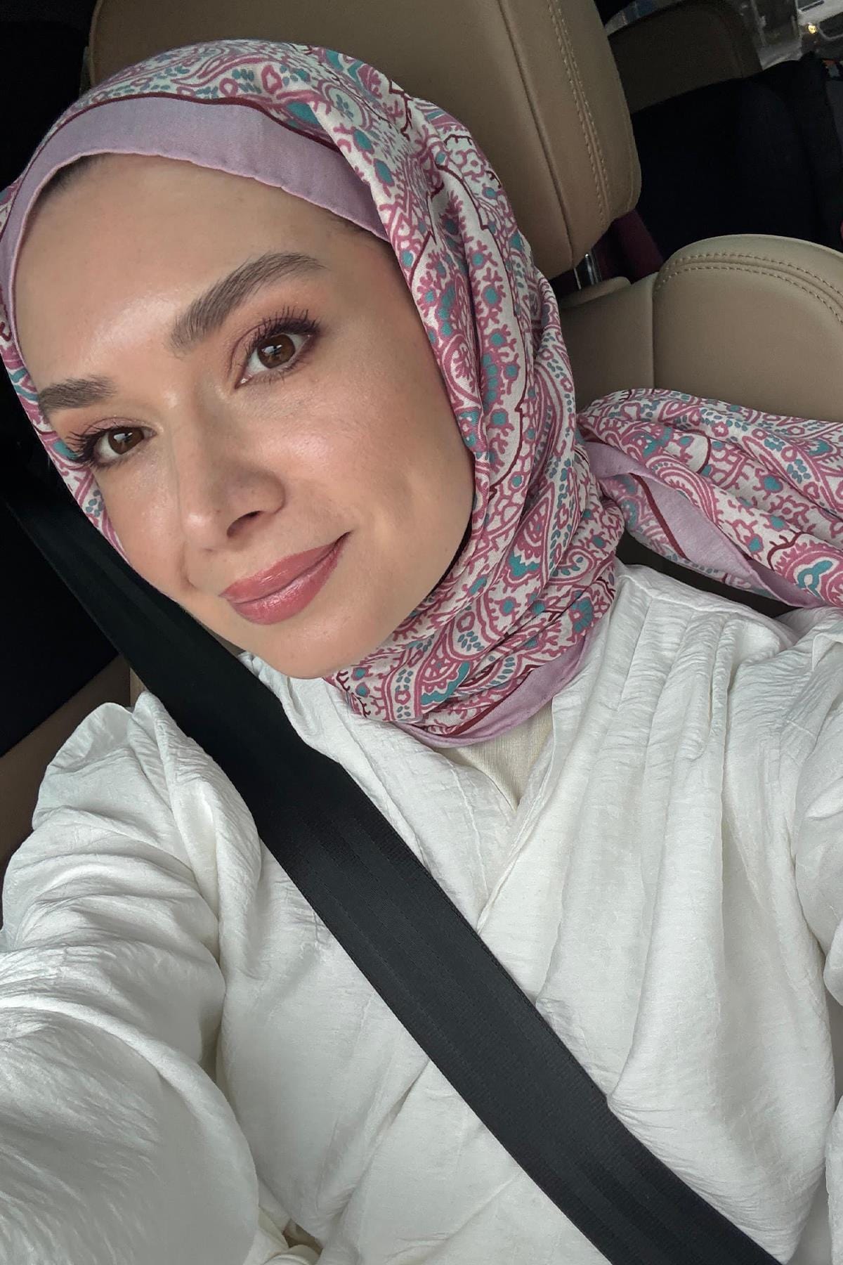 Suheda's Choice Sky Early Silk Scarf Pink